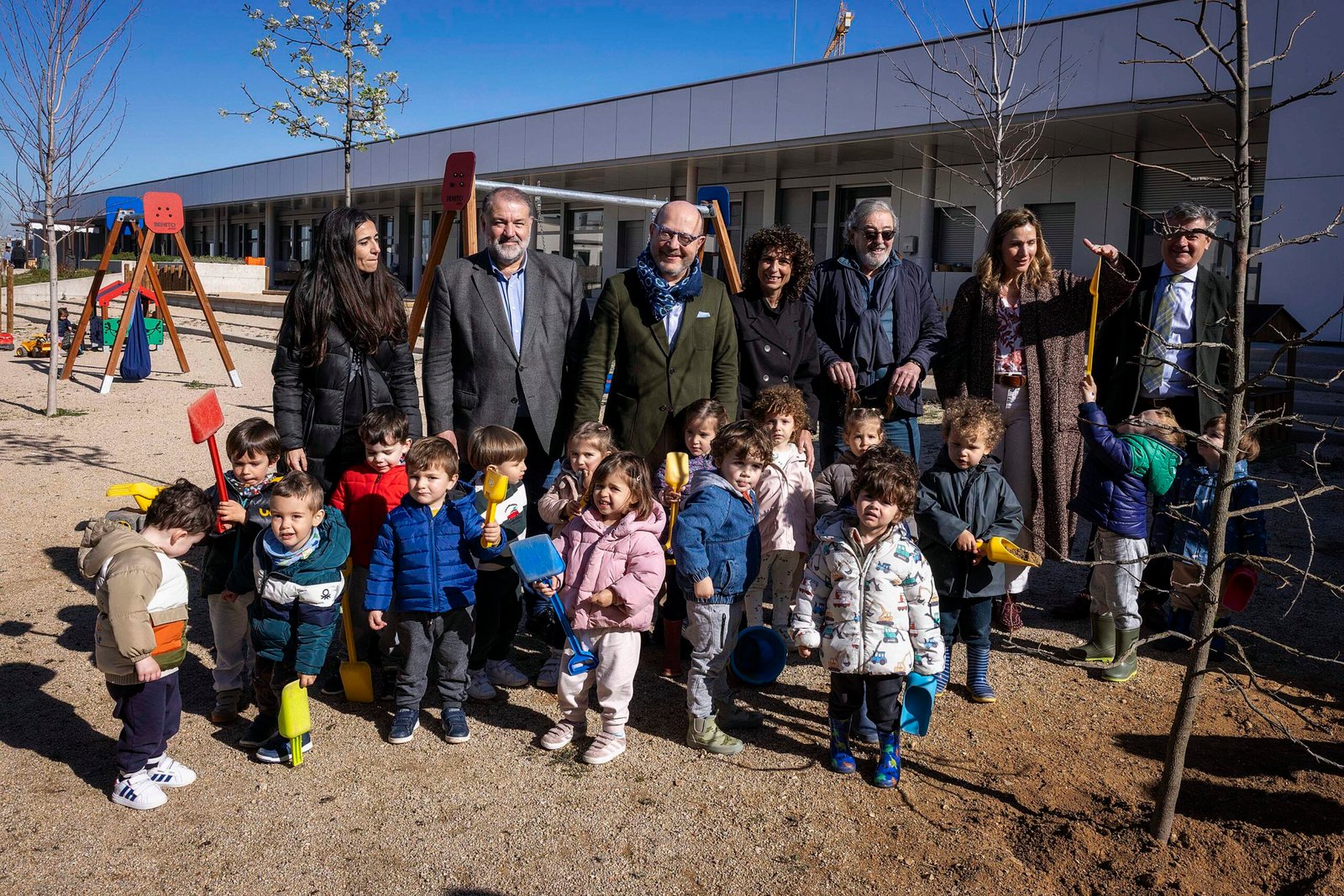 El Ayuntamiento celebra el Día Internacional de la Vida con una plantación de árboles simbólica y actividades en los centros de apoyo a familias1