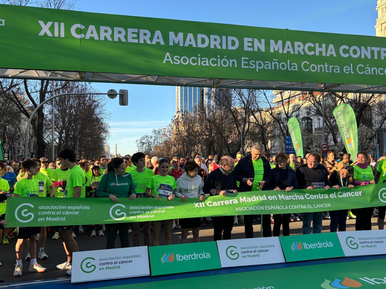Fernández, González Taboada dan la salida a la carrera Contra el Cáncer