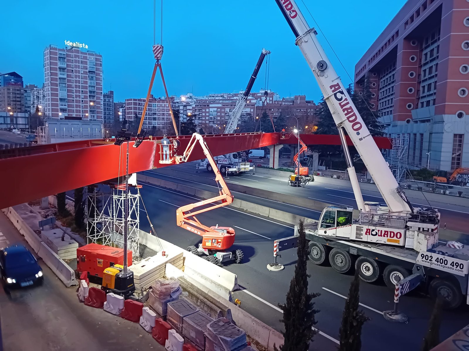Imagen de los trabajos en la pasarela  A-2