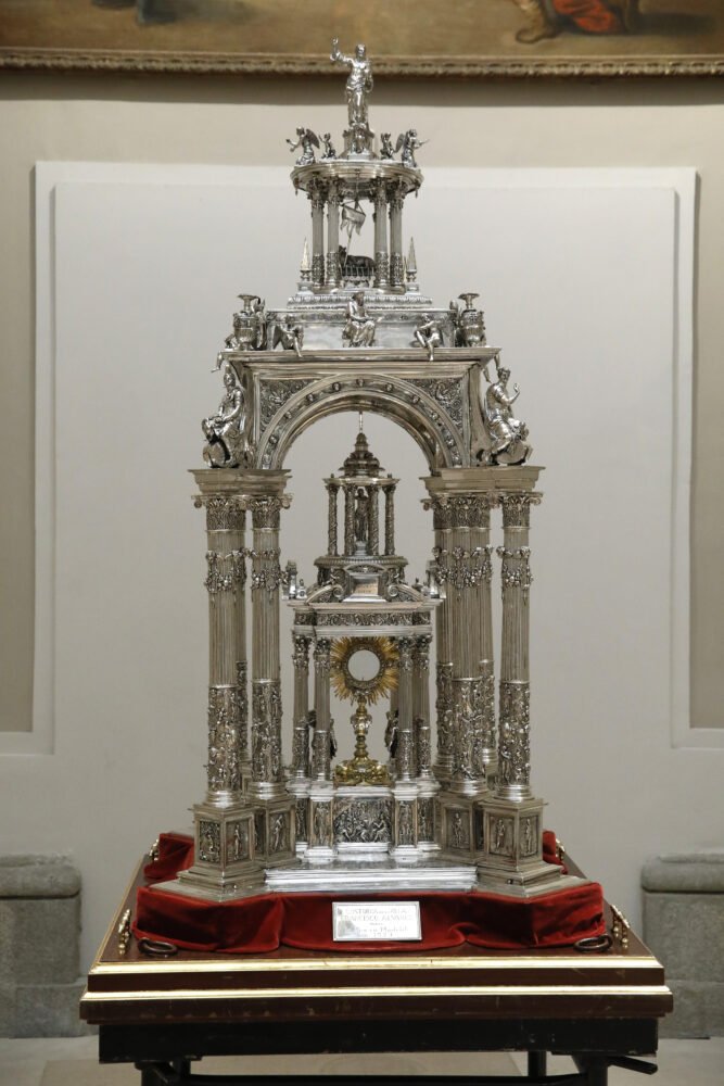 La custodia procesional de Madrid, una de las grandes joyas de la orfebrería