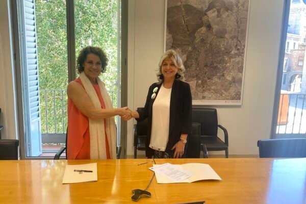 Hidalgo y Fernández en firma prórroga convenio