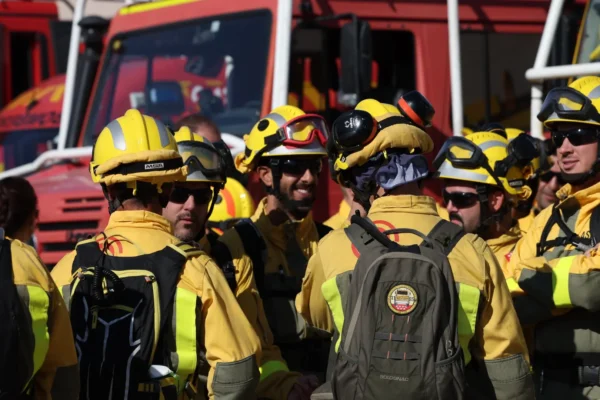 Madrid condena el boicot a las 16 bases de las brigadas forestales. Madrid reprueba el boicot a las 16 bases de las brigadas forestales - 20Minutos