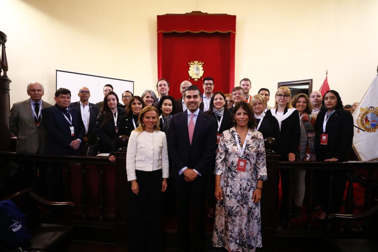 Maíllo y Páramo junto al resto de miembros del I Comité Sectorial de Patrimonio de la UCCI que se celebra en Lima