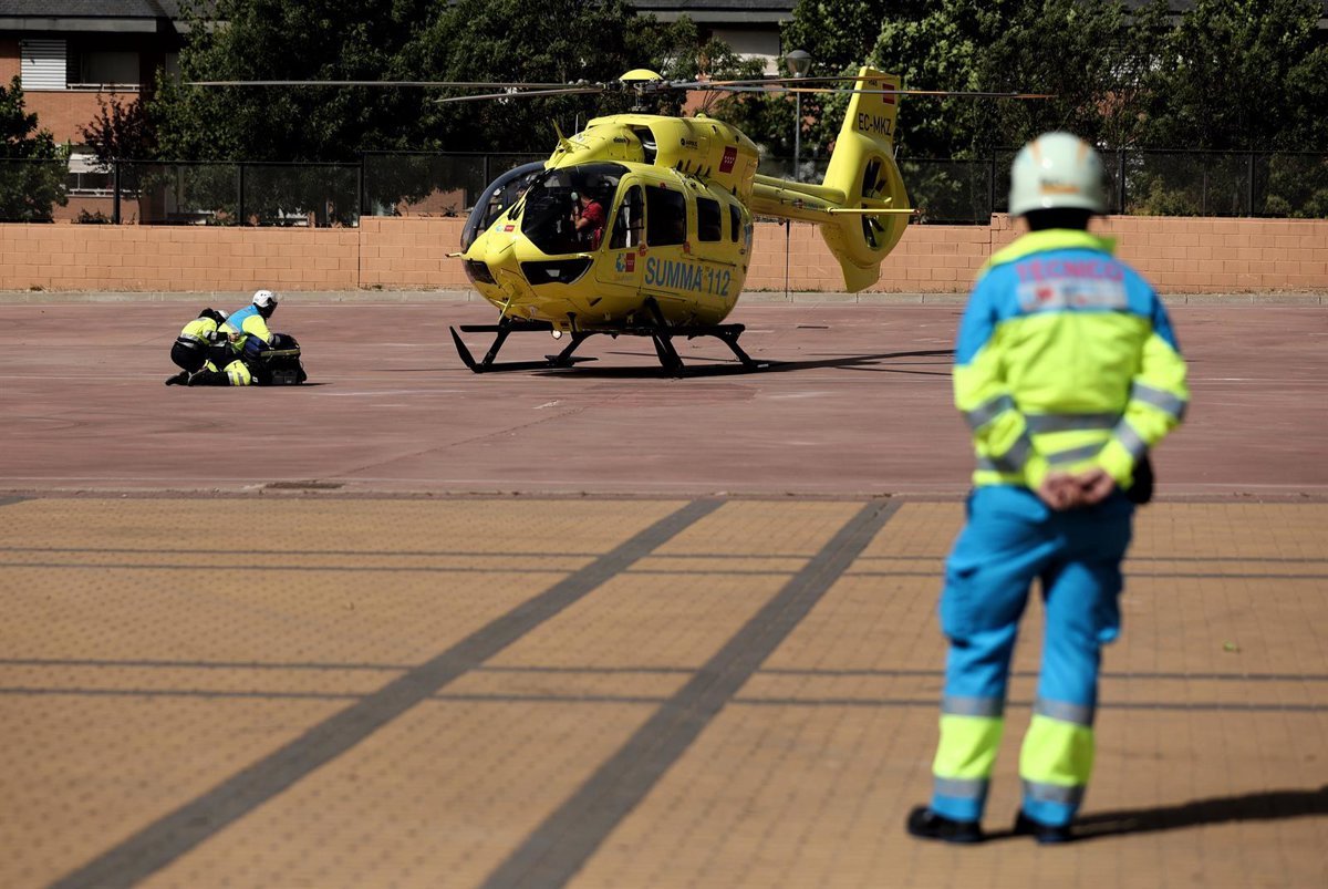 Trasladan al hospital a un ciclista de 43 años tras una caída en una zona de difícil acceso próxima a la M-203