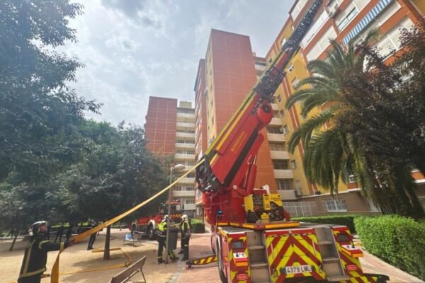 Cuatro personas afectadas tras un incendio en un piso de Fuenlabrada - Servimedia