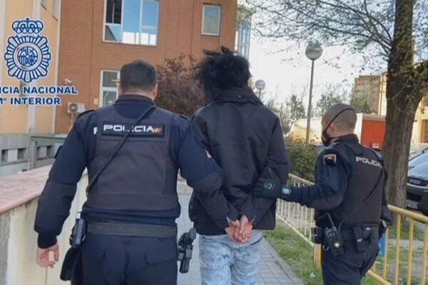 detenido un hombre con 24 dosis de heroína en la plaza Nelson Mandela