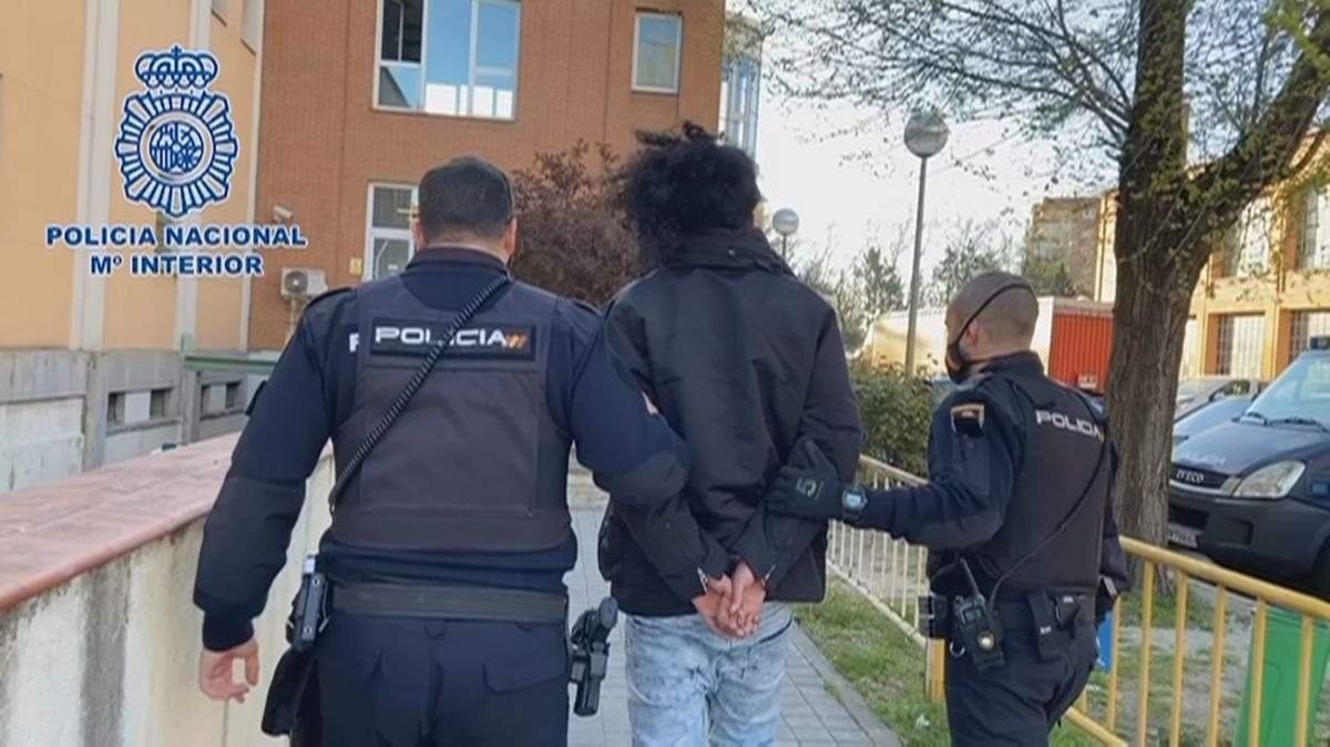 detenido un hombre con 24 dosis de heroína en la plaza Nelson Mandela