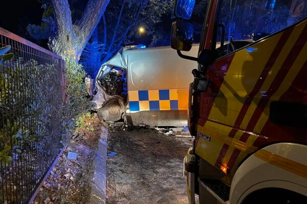 Dos heridos graves en un accidente de tr�fico en el distrito de Ciudad Lineal (Madrid)