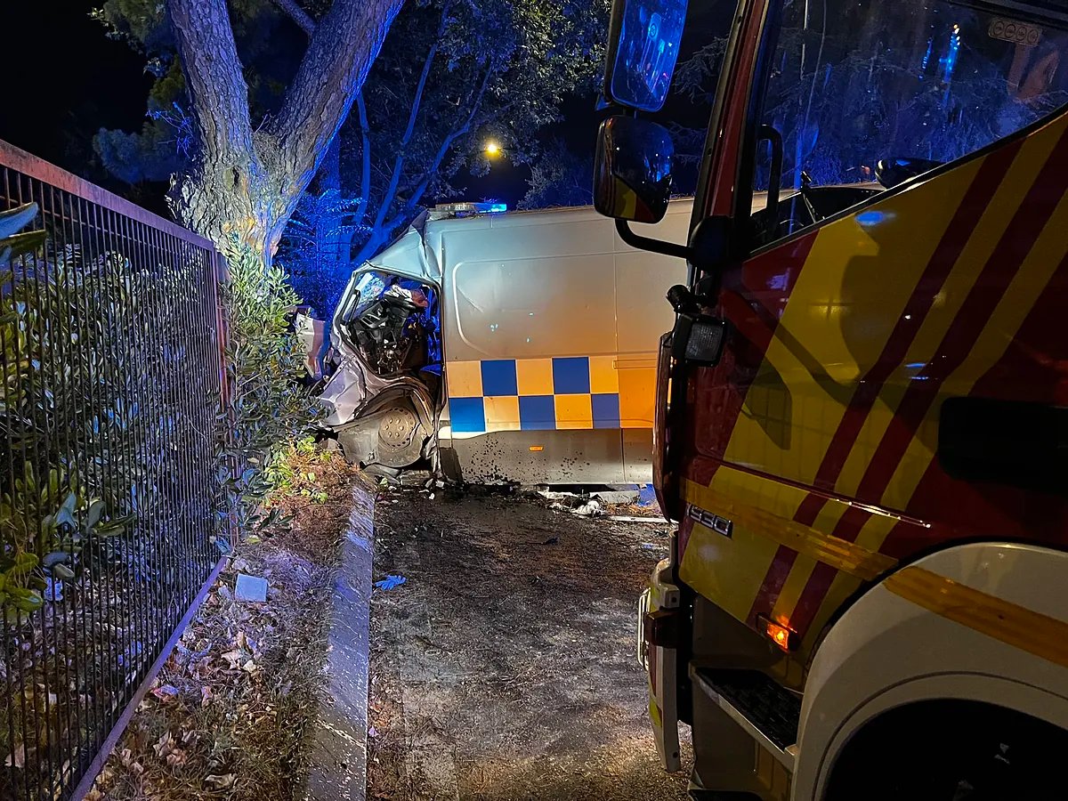 Dos heridos graves en un accidente de tr�fico en el distrito de Ciudad Lineal (Madrid)