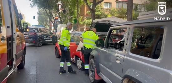 Muere una mujer de 59 años tras ser atropellada en Retiro mientras descargaba su maletero