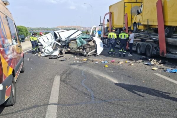 Reabre parcialmente la A-3 en Moratalaz tras un accidente con tres vehículos y dos heridos