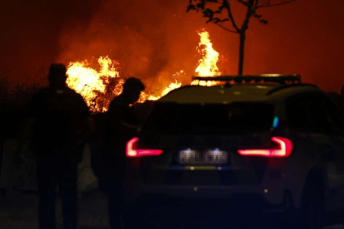 Incendios en España, en directo: última hora de los fuegos en Tres Cantos, Zahara de los Atunes y Las Médulas