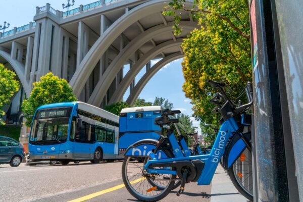 Viajes gratuitos en autobuses y bicimad de EMT Madrid el 1 de septiembre.