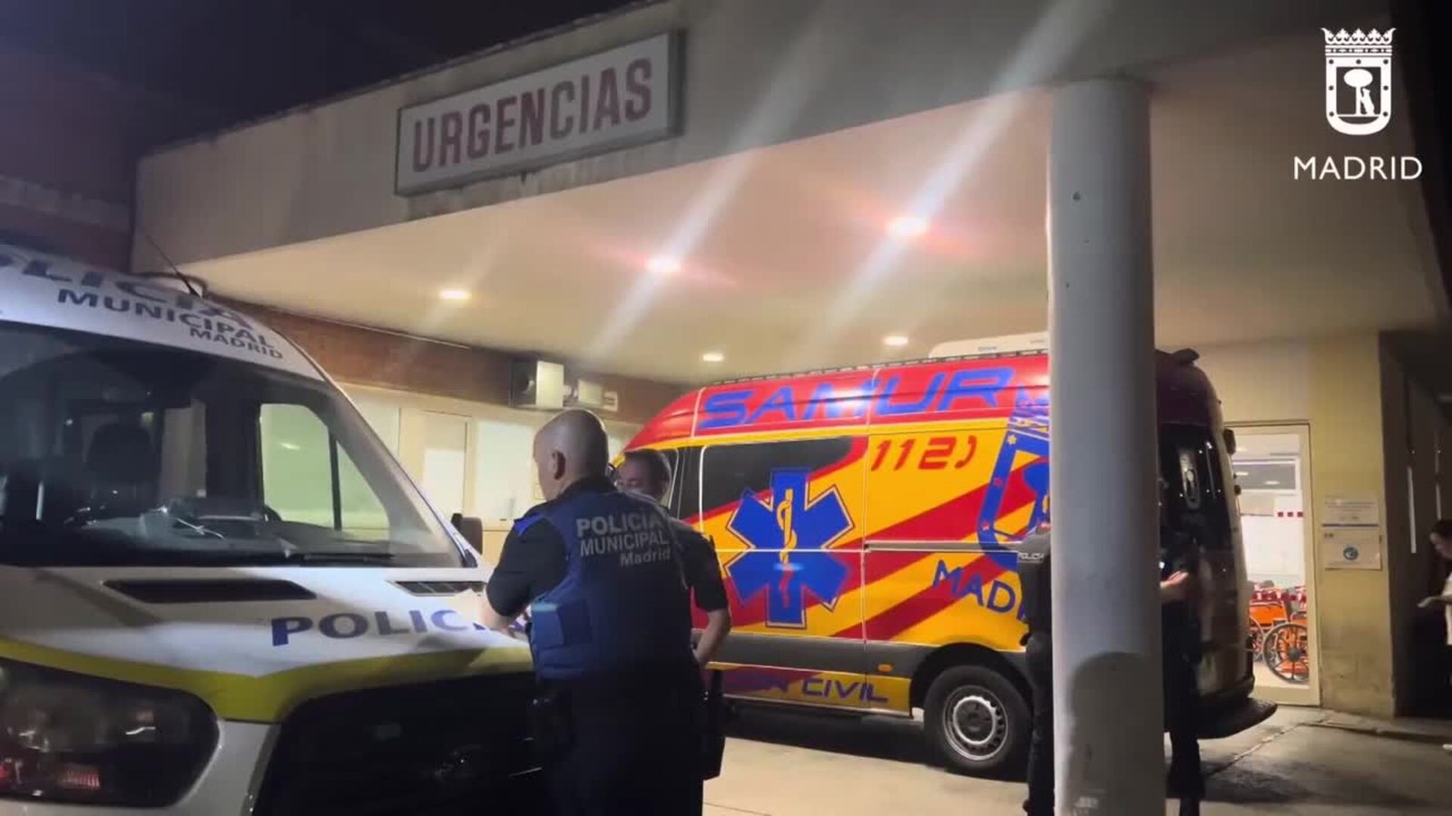 Un varón sufre un traumatismo craneoencefálico tras impactar contra un bordillo en patinete