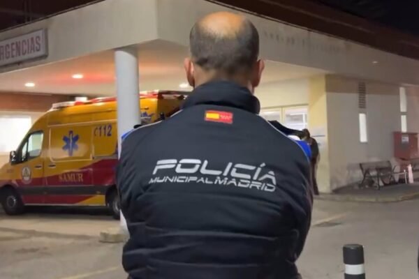 Herido muy grave un joven de 18 años en un ataque con arma blanca en Puente de Vallecas