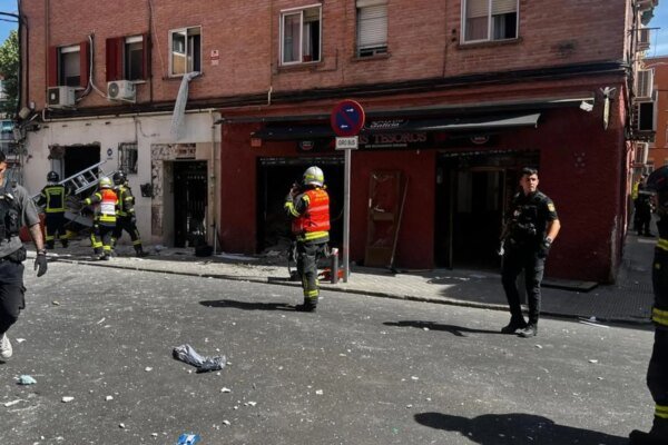 Encuentran a una segunda víctima mortal bajo los escombros del edificio de Vallecas afectado por la explosión. Hallan a una segunda víctima mortal bajo los escombros del edificio de Vallecas afectado por la explosión