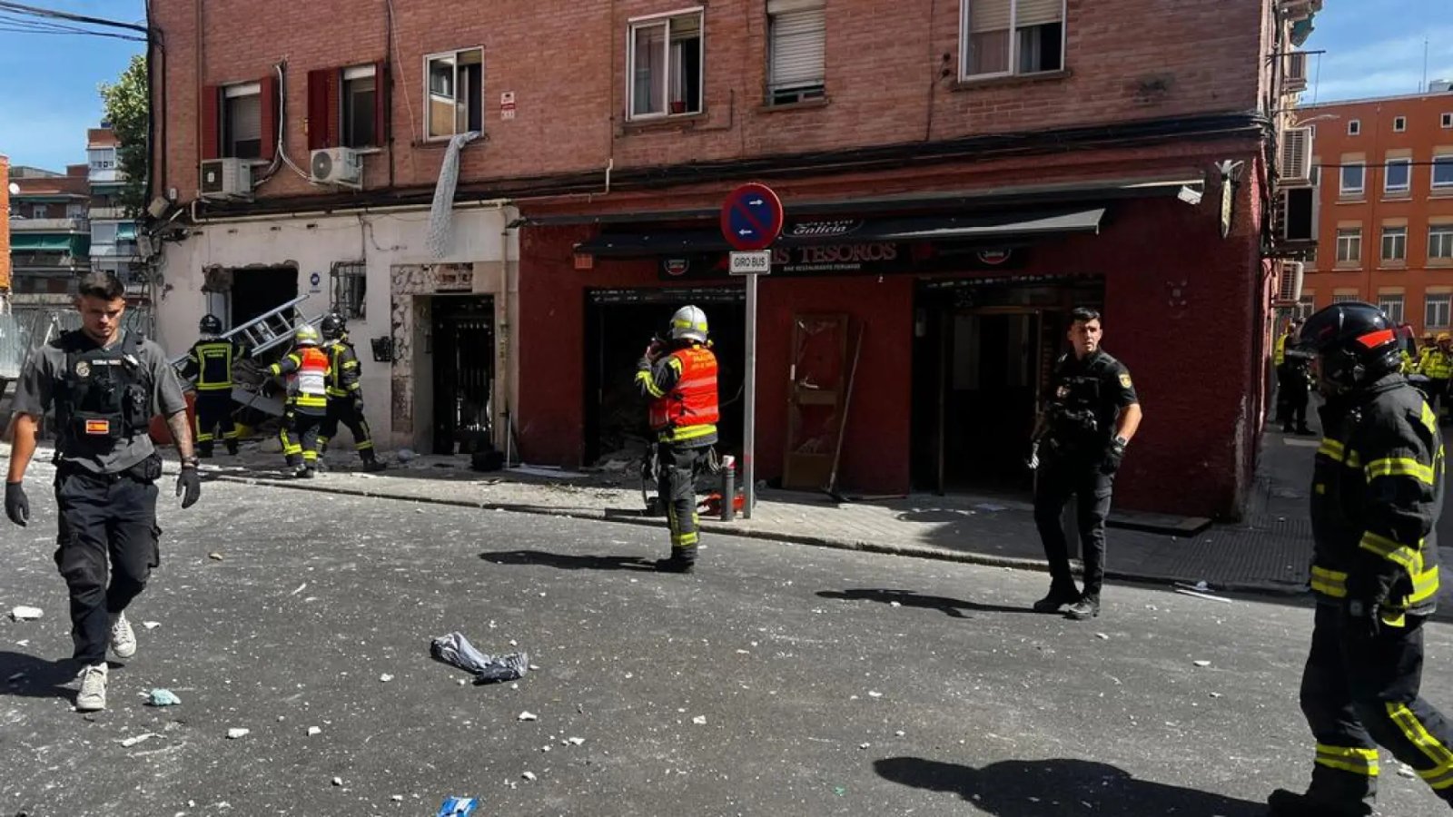 Hallan a una segunda víctima mortal bajo los escombros del edificio de Vallecas afectado por la explosión
