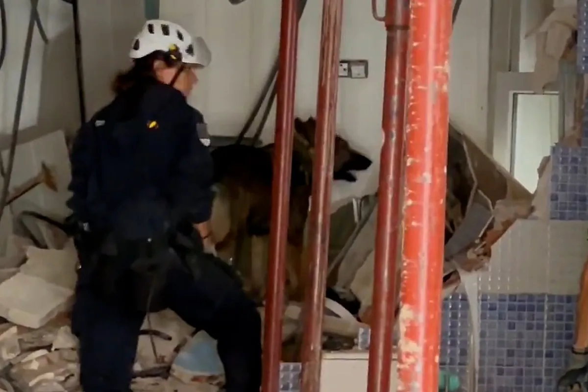 Un segundo cad�ver es hallado entre los escombros de la explosi�n de Vallecas