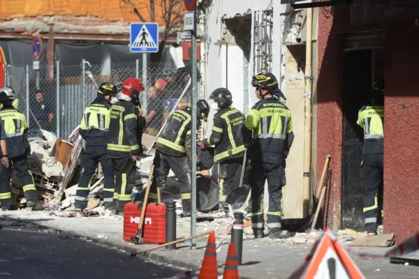 Explosión en bar de Vallecas deja 25 heridos, tres en estado grave Una explosión en el Puente de Vallecas deja al menos 25 heridos
