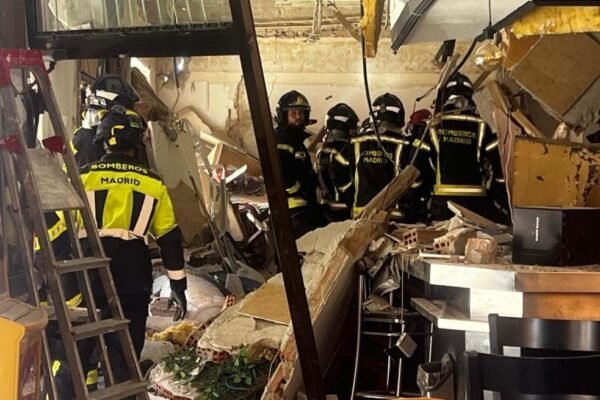 Una explosión en un bar de Madrid deja 25 heridos, tres de ellos de gravedad