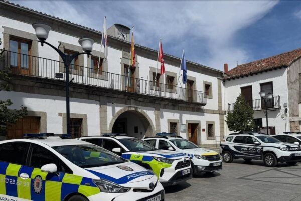 La Comunidad de Madrid crea una nueva agrupaci&oacute;n de Polic&iacute;a Local con 54 agentes para seis municipios del suroeste