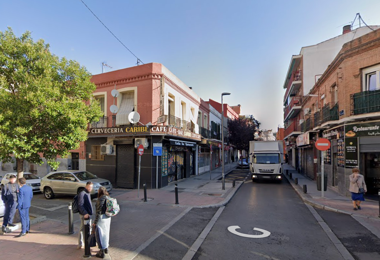 Grave un joven apuñalado en el cuello con la vajilla de un local