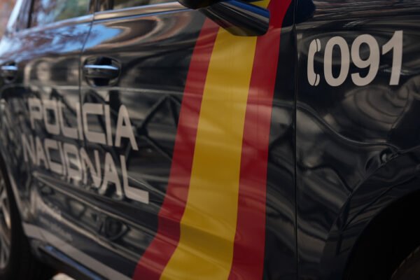 Un hombre apuñala varias veces en el cuello a una mujer de 51 años en Usera (Madrid)