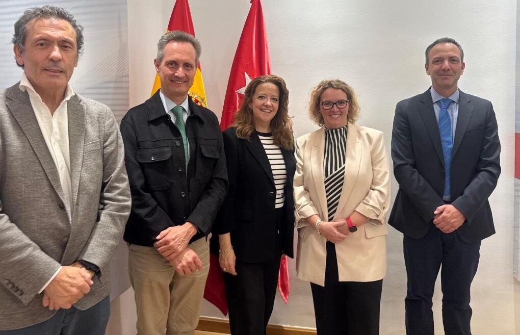 Madrid potenciará Red Oncológica y acreditará Centros de Referencia para tratamiento del cáncer. La consejera Matute