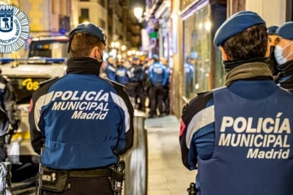 Rescatan en Vicálvaro a una mujer de 78 años con alzhéimer desaparecida tras cuatro horas de búsqueda
