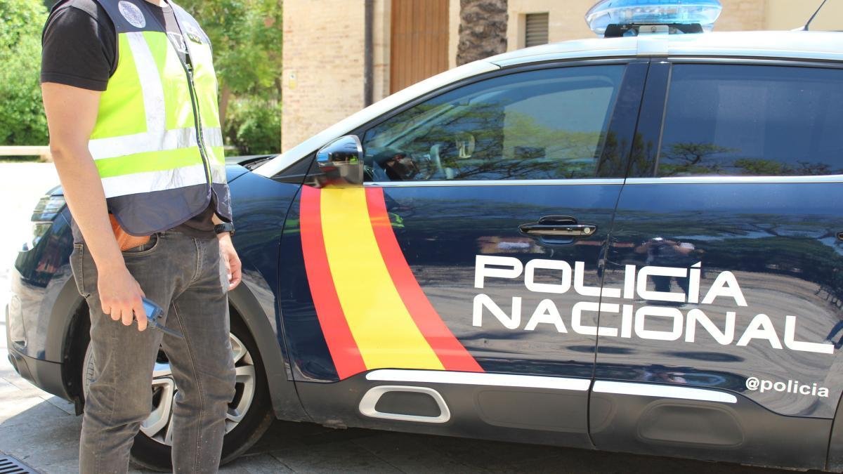 Muere un hombre de 50 años apuñalado durante una pelea en un bar de Vallecas (Madrid)