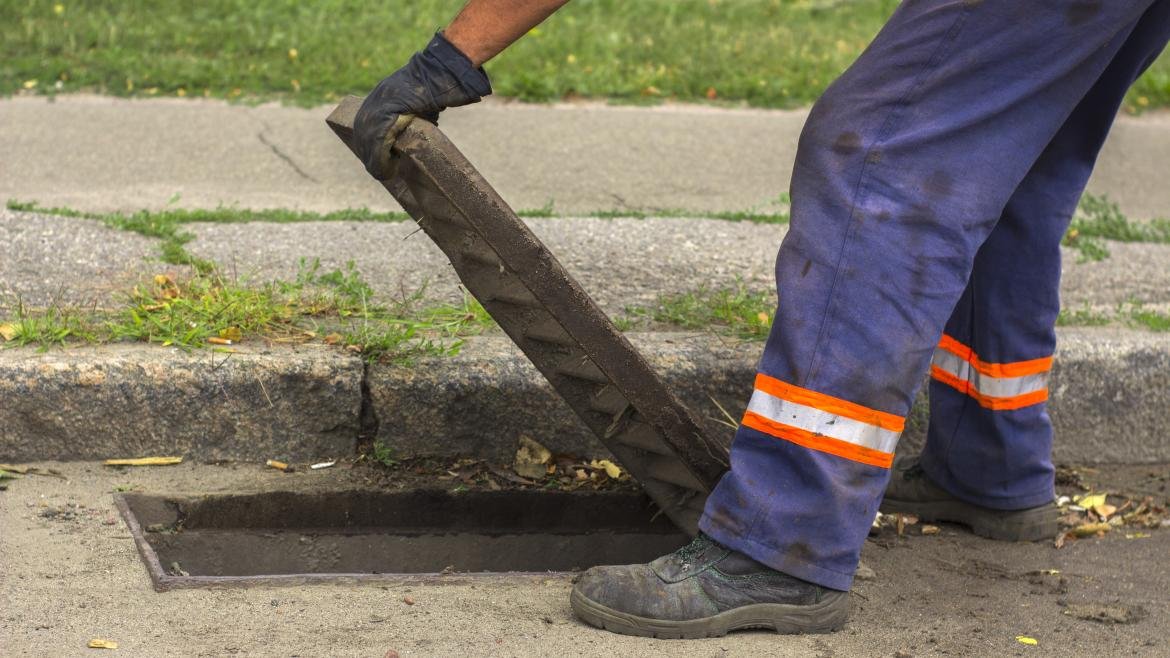 Trabajador alcantarillado