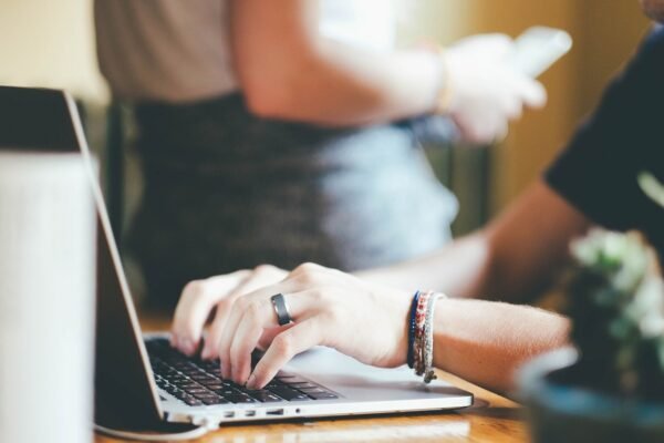 Casi 3.000 vecinos de Madrid completan este año cursos de la Escuela 3.0 del CIFE