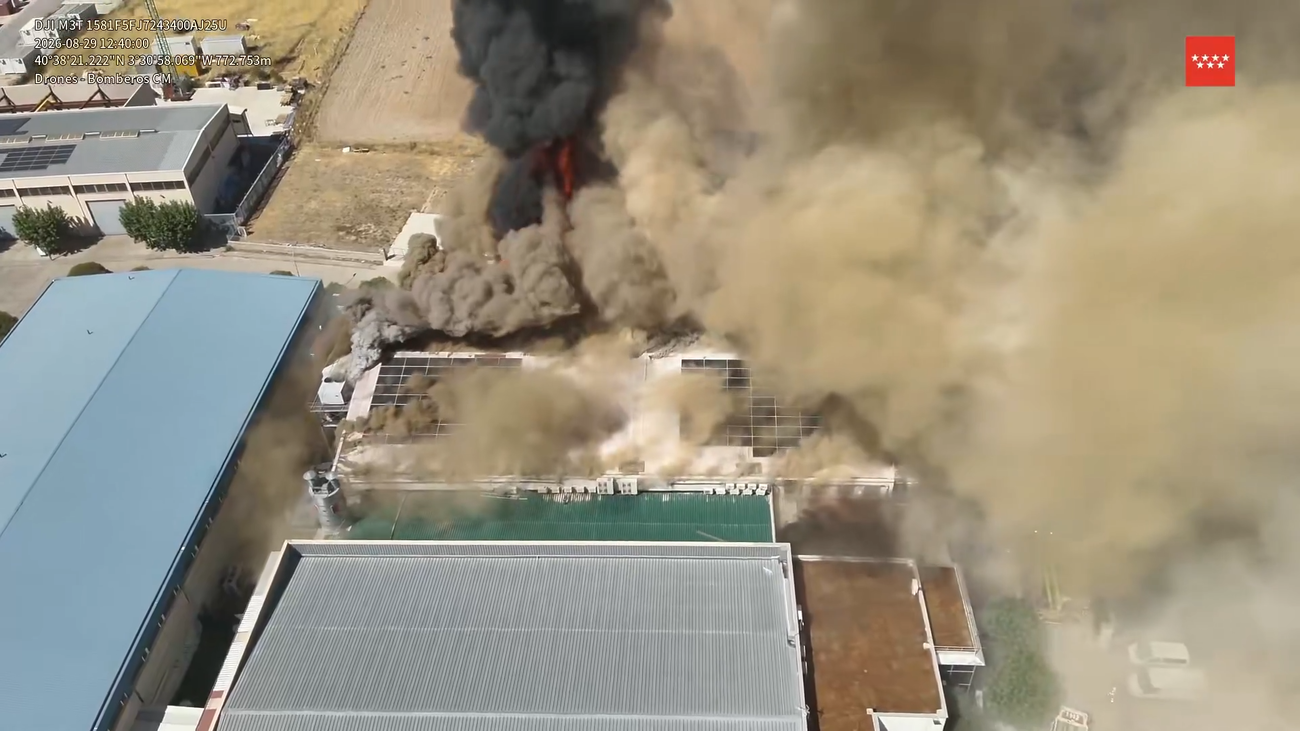 Incendio en nave de televisión en Fuente el Saz causa daños en plató y oficinas