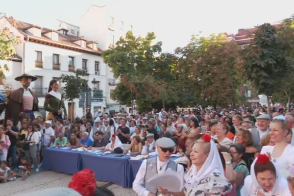 Madrid da el pistoletazo de salida a las fiestas de San Cayetano con gran ambiente festivo