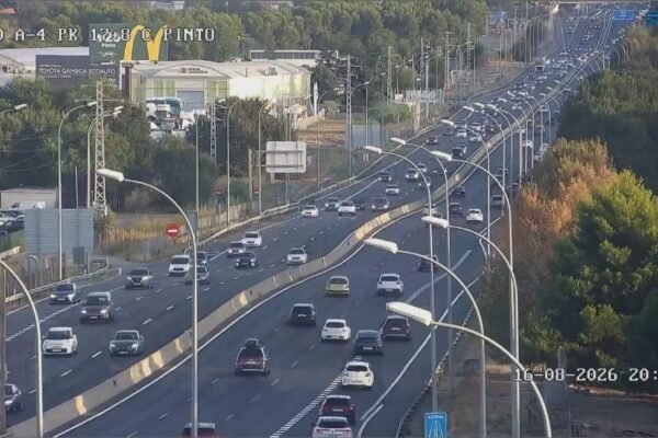 Madrid enfrenta complicaciones en accesos por la operación retorno del puente de agosto