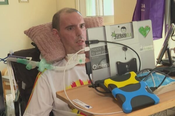 Madrid hace un llamamiento urgente para encontrar cuidadora para Jorge, enfermo de ELA