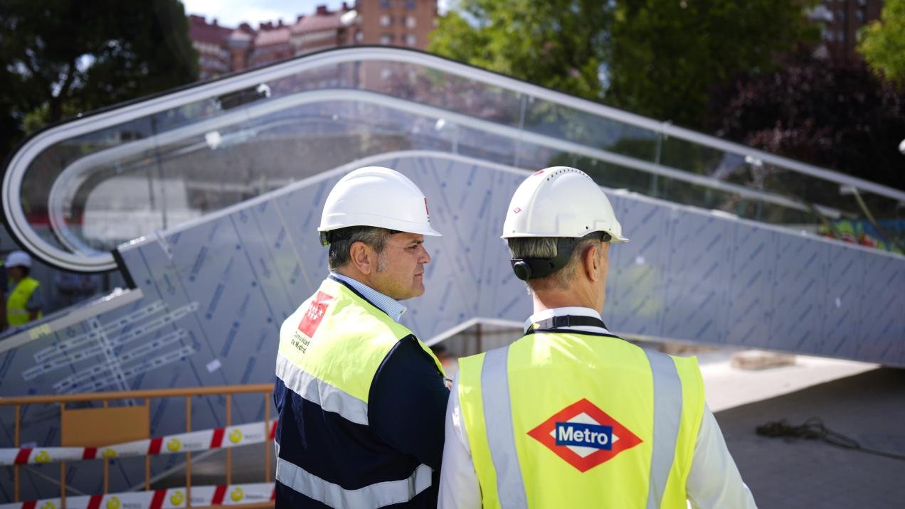 Madrid mejora la accesibilidad del Metro con nuevas escaleras mecánicas en Estrella