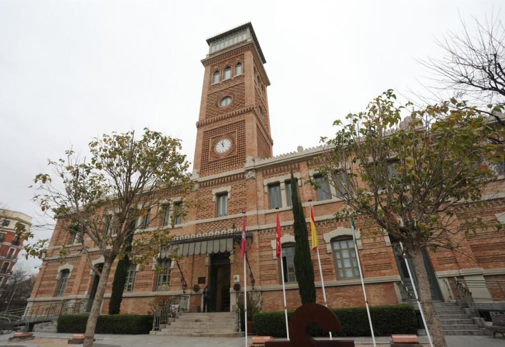 Madrid se enfrenta a un posible desalojo de Casa Árabe sin noticias del Ayuntamiento