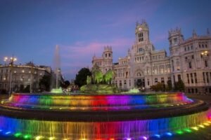 Fuente de Cibeles en el Orgullo LGTBI