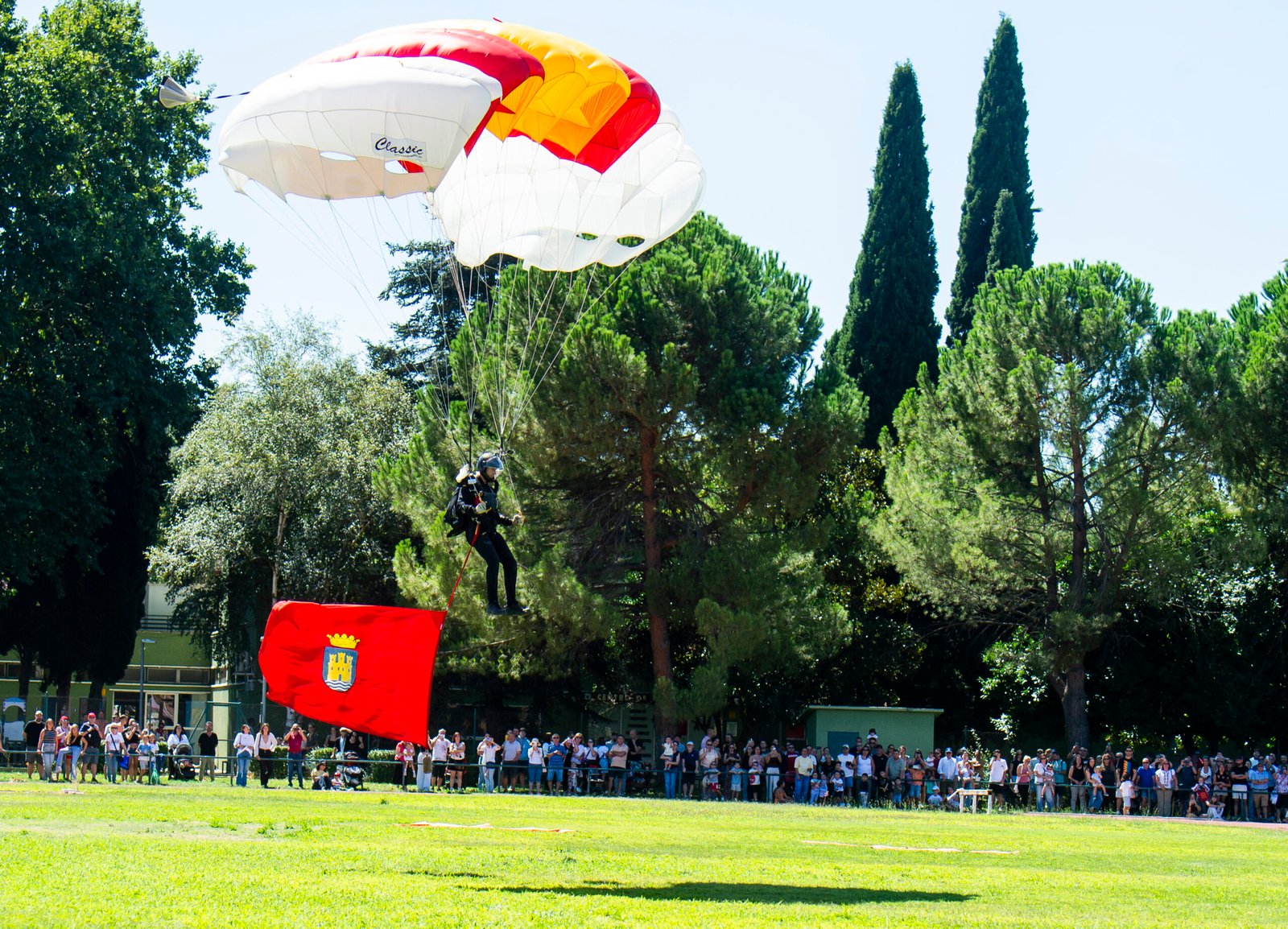 Madrid se vuelca con la exhibición de las Fuerzas Armadas en las Ferias de Alcalá de Henares