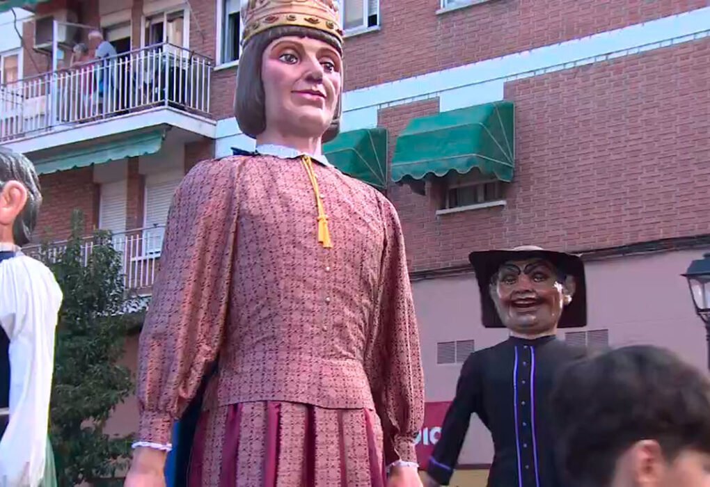 Madrid se vuelca con las fiestas de Alcalá de Henares y sus gigantes y cabezudos