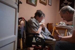 Maricarmen espera en su casa a que se ejecute o se impida el desahucio, a 23 de septiembre de 2026