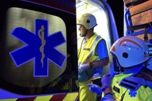 Cuatro jóvenes heridos, uno grave, tras accidente e incendio en la M-506 en Pinto