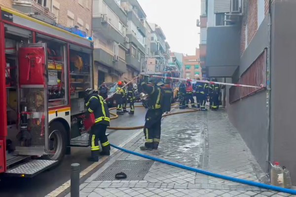 Incendio en Ciudad Lineal deja siete personas atendidas y una hospitalizada