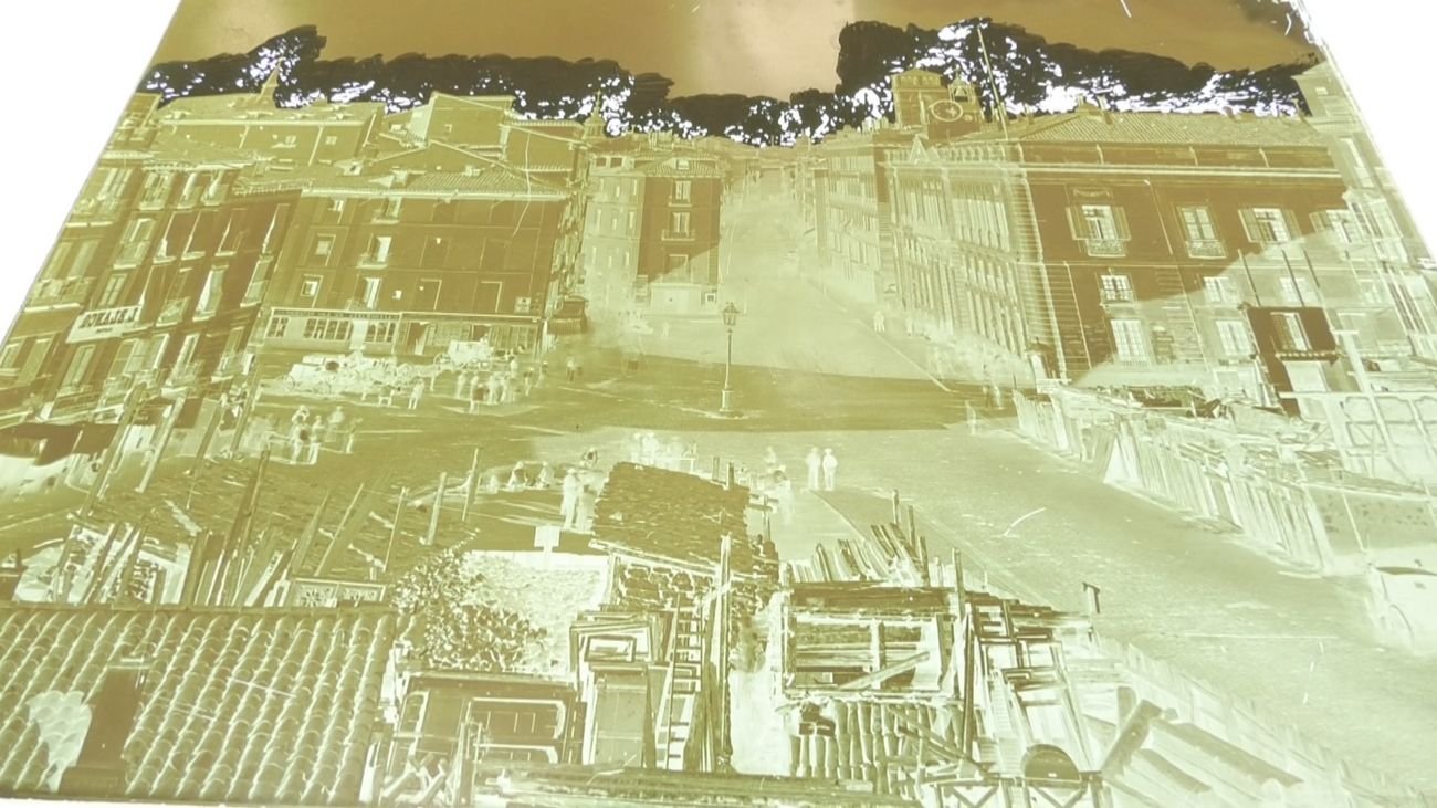 Madrid descubre un tesoro fotográfico de la Puerta del Sol de hace 170 años