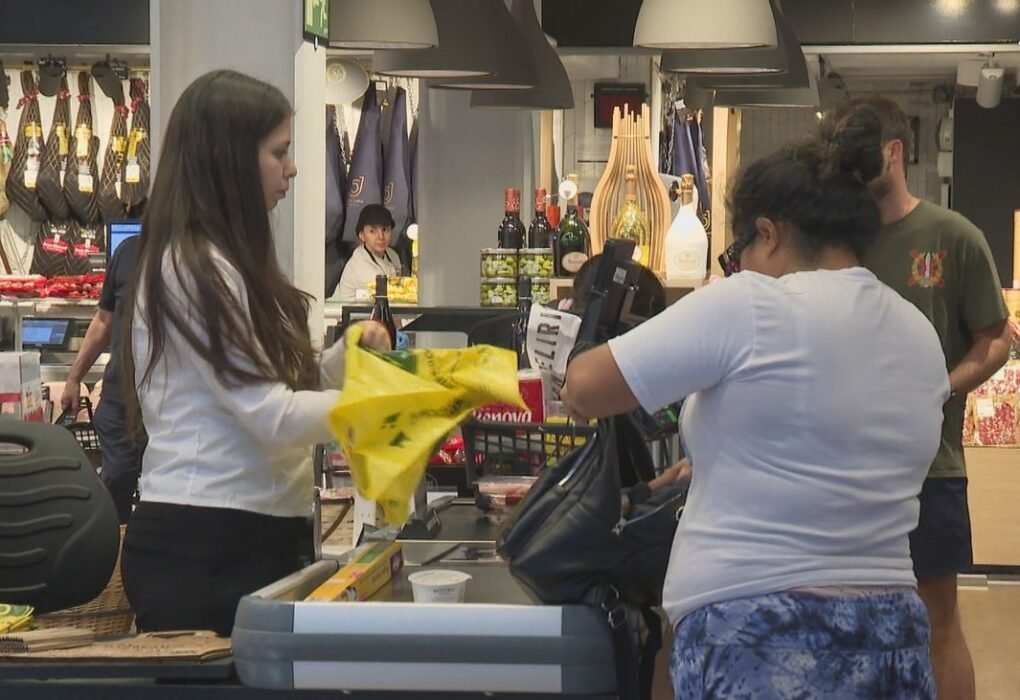 Madrid lidera el ahorro en la cesta de la compra con diferencias de hasta 4.381 euros