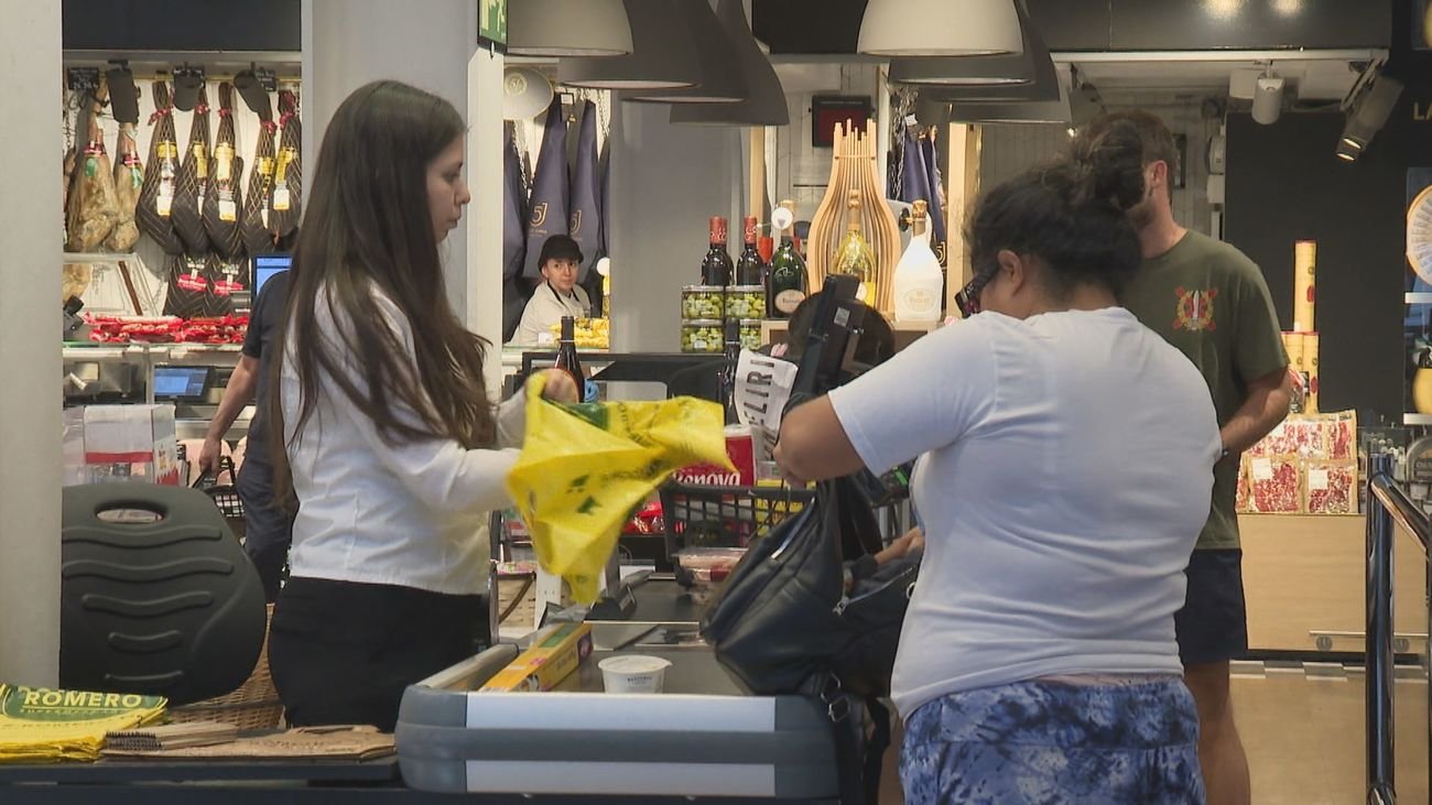 Madrid lidera el ahorro en la cesta de la compra con diferencias de hasta 4.381 euros