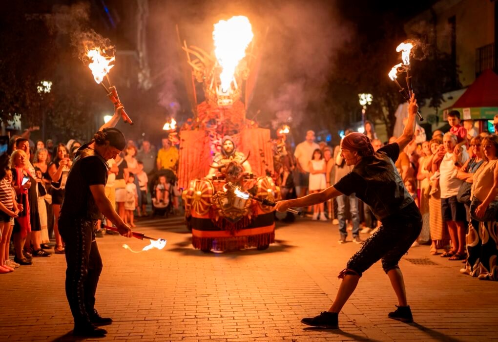 Madrid se rinde ante el éxito de Las Noches del Patrimonio en Alcalá de Henares