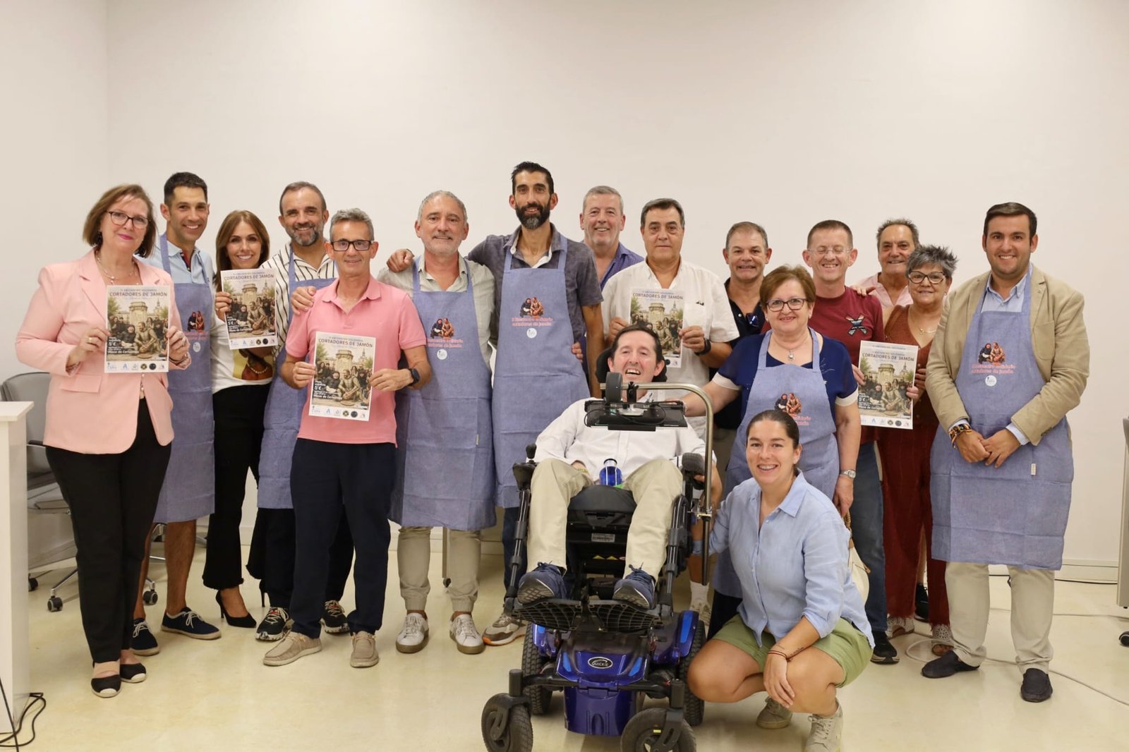 Madrid se vuelca con el II Encuentro Solidario de Cortadores de Jamón en Alcalá