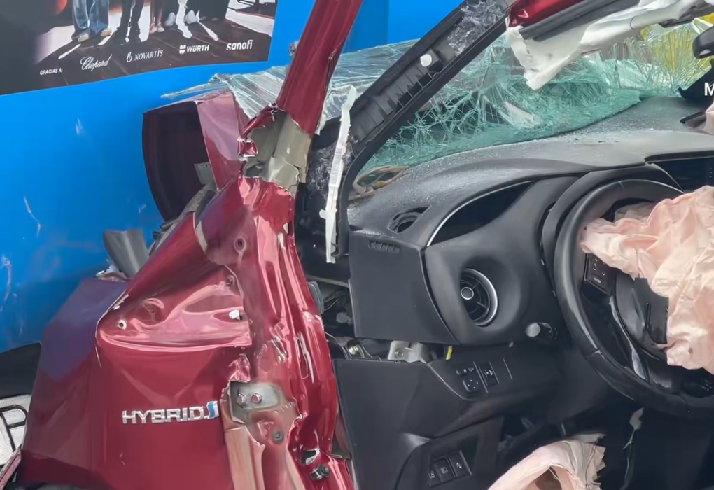 Tres heridas graves tras colisión entre un coche y un autobús en Hortaleza